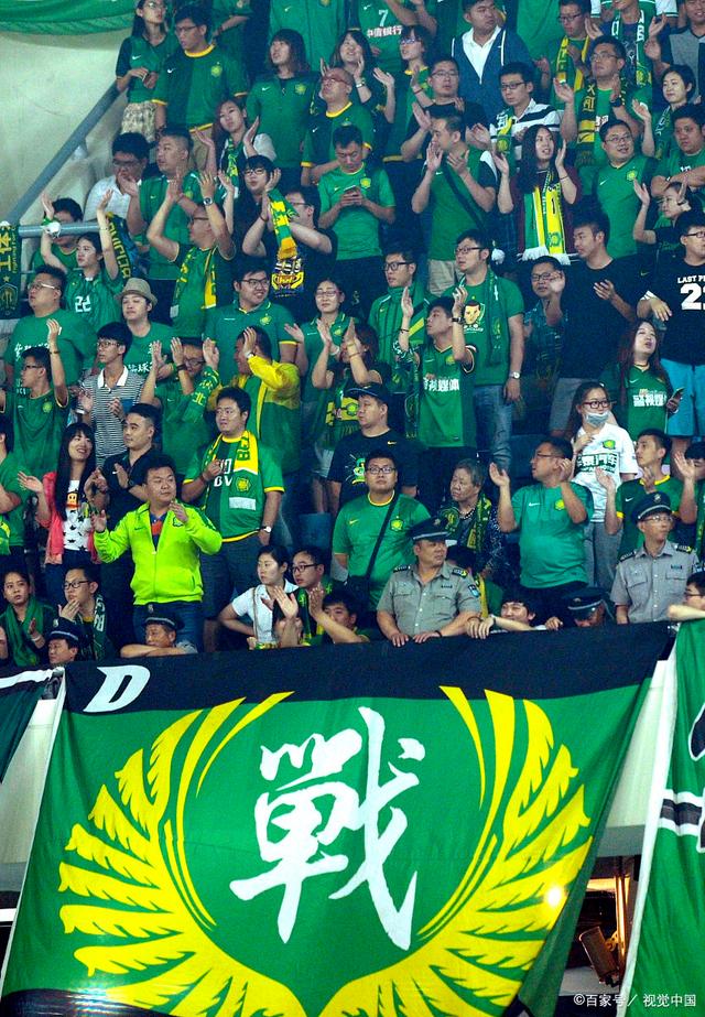 她都表现出 她都表现出