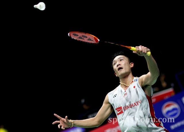 四名队员发 四名队员发