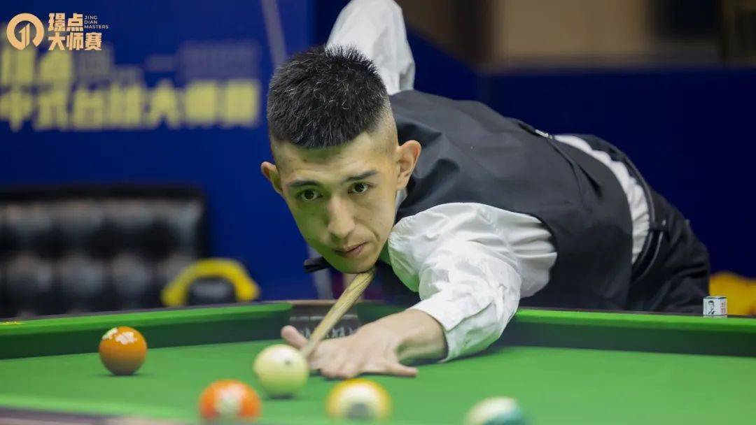 2025年斯诺克世锦赛：赵心童从资格赛突围夺冠